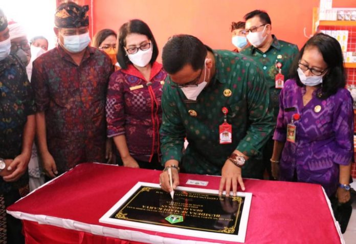 Bupati_Sanjaya_Grand_Opening_Bumdes_Mart.jpg