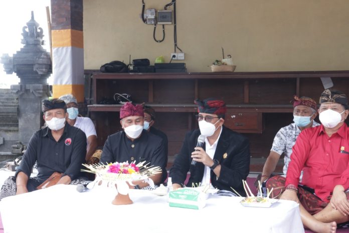 13-10-21_Bupati_Tabanan_Apresiasi_Semangat_Persatuan_Warga_Tunjuk_dalam_Melaksanakan_Upacara_Ngaben_Masal_2.jpg