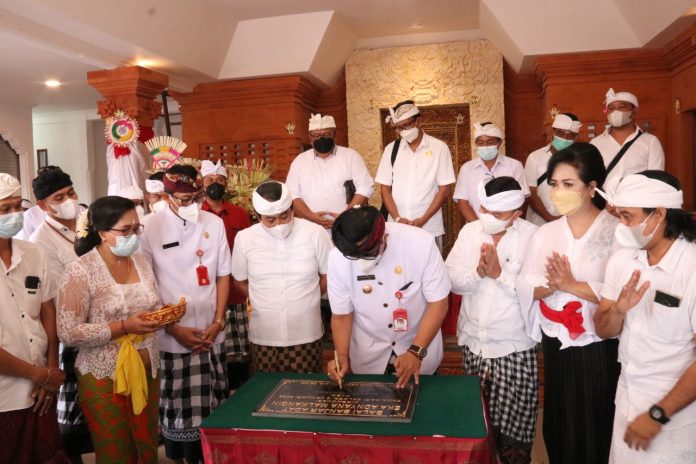 04-01-22_04-01-22_Bupati_Tabanan_Bangga_Dengan_Semangat_Warga_Malkangin_2.jpg