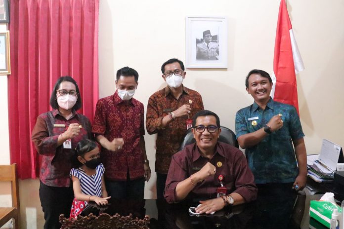 26-04-22_Ngantor_di_Desa_2.jpg