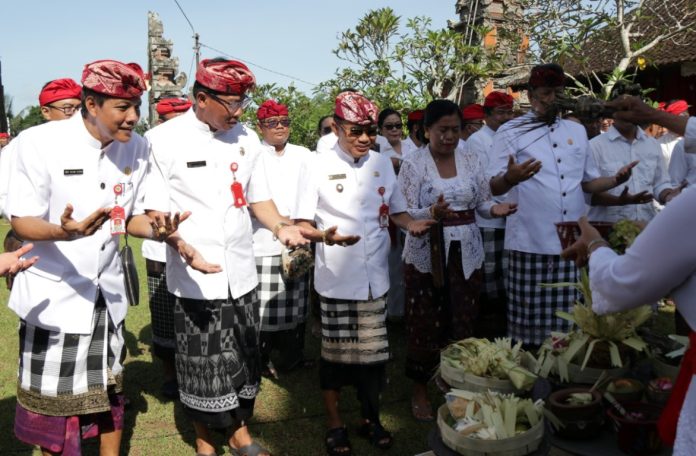 tumpek wariga
