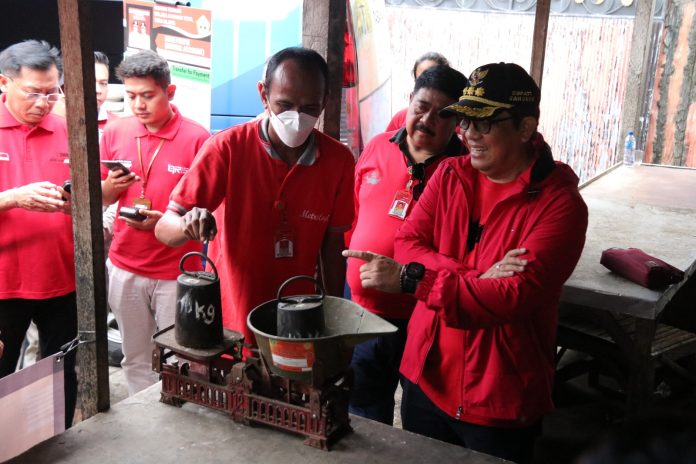 Berkantor di Desa Kaba-Kaba, Bupati Tabanan Tekankan Program Kerja Yang Selaras (3)