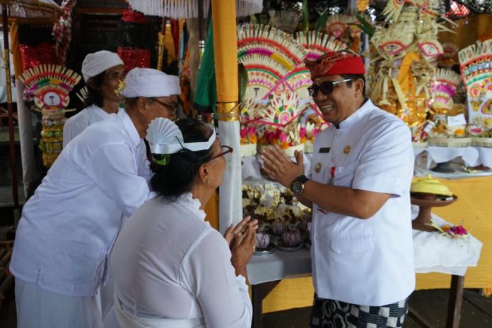 Komitmen Dukung Pembangunan Rakyat, Bupati Sanjaya Roadshow Hadiri Uleman Di 3 Desa di Tabanan5