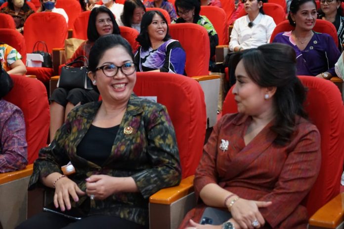 Wujud Dukungan Kepada Pelaku IKM,Ketua Dekranasda Tabanan, Ny. Rai Wahyuni Sanjaya, Hadiri Pameran IKM Bali Bangkit Tahap 7n n 1