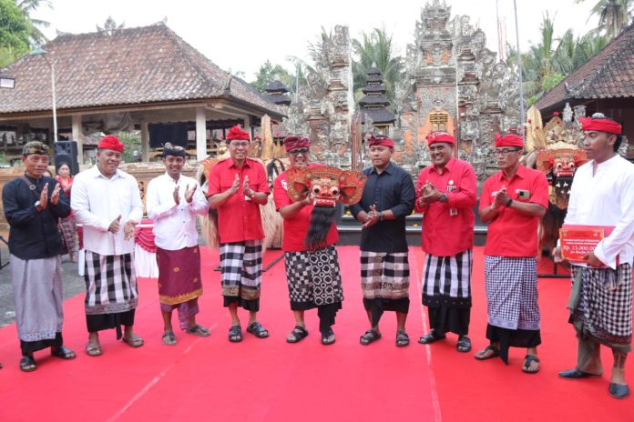Hadiri Selanbawak Barong Festival II, Bupati Sanjaya Apresiasi Inovasi Karang Taruna Panca Tunggal1