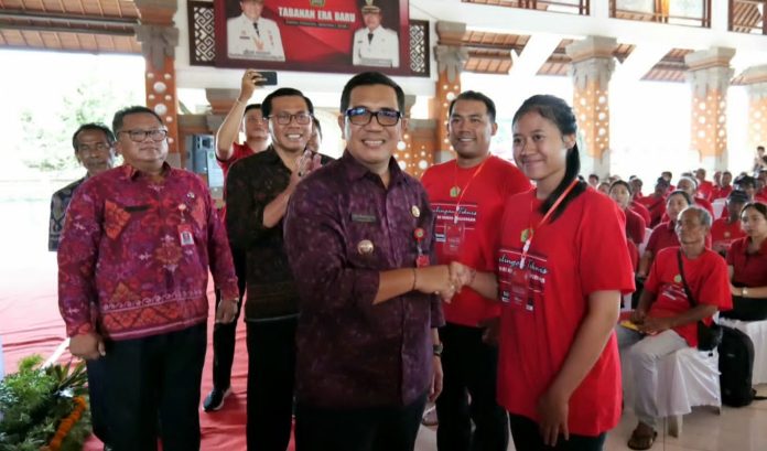 Pertahankan Eksistensi Sebagai Lumbung Beras, Bupati Sanjaya Motivasi Generasi Milenial Tabanan3