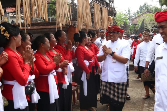 Bupati Sanjaya Apresiasi Yadnya Krama Desa Adat Kekeran, Desa Selanbawak, Marga (2)