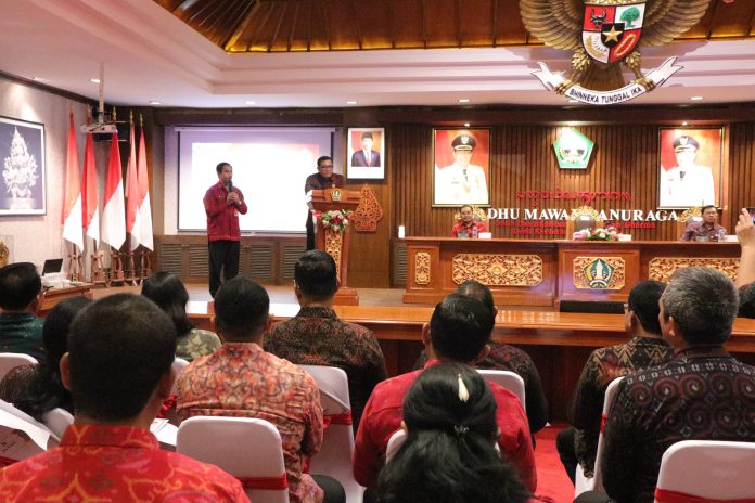 Teken Perjanjian Kinerja, Bupati Sanjaya Dorong Perangkat Daerah Ciptakan Inovasi Bermanfaat Untuk Masyarakat (2)