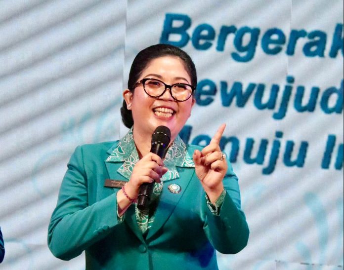 Ketua TP PKK Kabupaten Tabanan, Ny. Rai Wahyuni Sanjaya Tampil Dalam Puncak Acara HKG PKK Ke-52 Provinsi Bali Tahun 2024