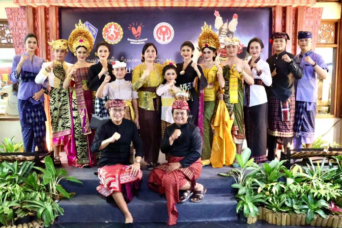 Ny. Rai Wahyuni Sanjaya Dukung Peragaan Busana Ciri Khas Kabupaten Tabanan