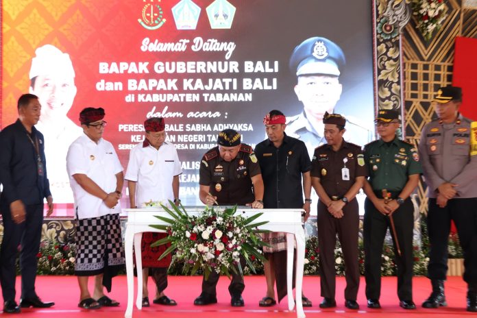 Bupati Sanjaya Dukung Peresmian Bale Sabha Adhyaksa di 133 Desa Tabanan (2)