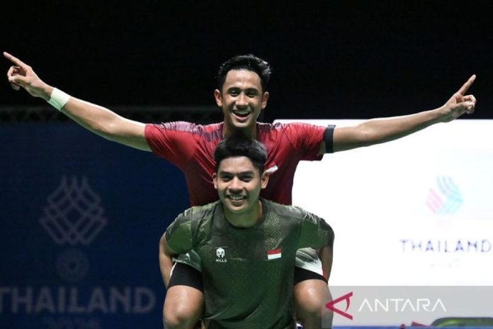 Alwi-Farhan-Raih-Emas-Tunggal-Putra-Bulu-Tangkis-SEA-Games-2025-141225-Lmo-15_1.jpg