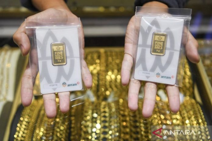 harga-emas-antam-naik-beruntun-2706037.jpg
