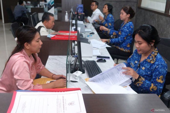 mal-pelayanan-publik-denpasar-170625-nhw-1.jpg