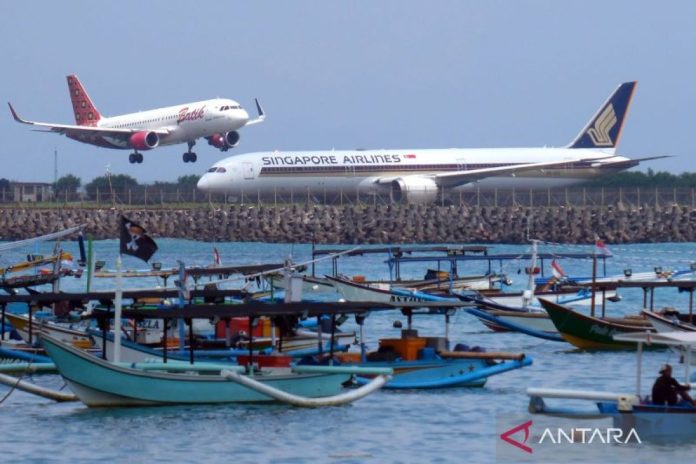 perkembangan-transportasi-udara-bali-051125-nhw-2.jpg