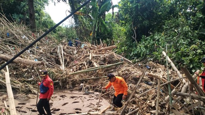 028898700_1772886703-IMG-20260307-WA0097.jpg Banjir Bandang di Buleleng Bali, Satu Korban Kembali Ditemukan dan 2 Lainnya Masih Hilang