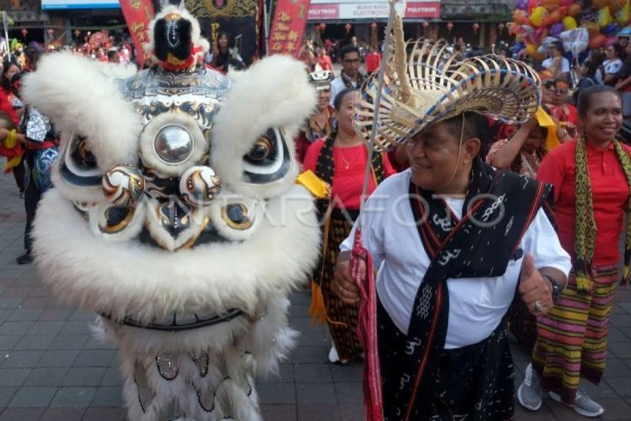 parade-budaya-nusantara-1mvzn-dom.jpg