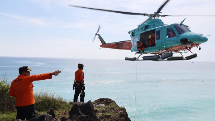 008076000_1776939459-IMG-20260423-WA0009.jpg Detik-Detik Evakuasi Turis Rusia Terjebak Tebing di Bali Pakai Helikopter