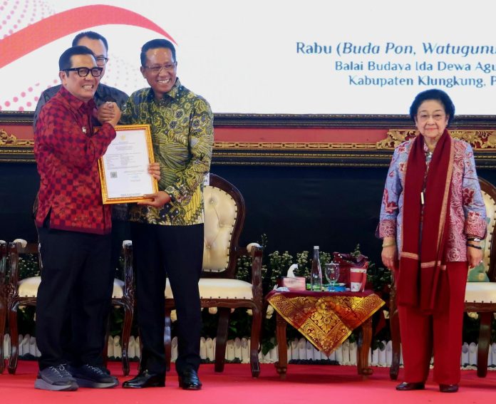 Temu Wicara HAKI di Bali, Sanjaya Terima Sertifikat HAKI Pengakuan “Jineng dan Entil” sebagai HAKI KOMUNAL Ekspresi Budaya Tradisional dan Pengetahuan Tradisional (2)