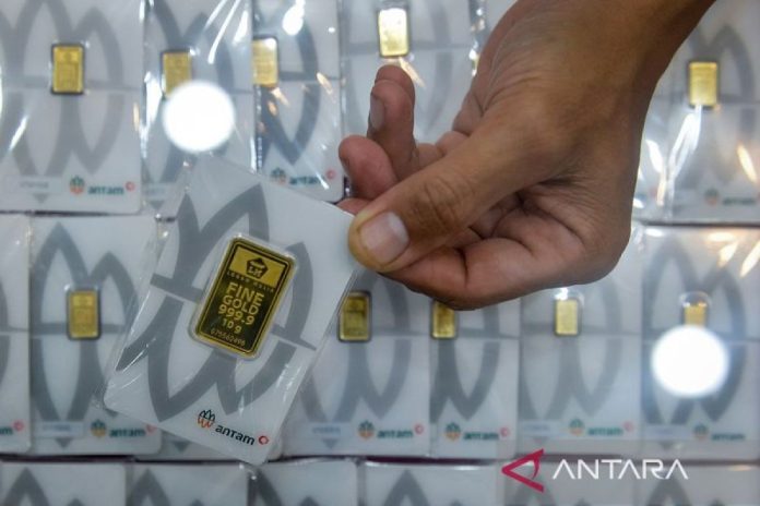 harga-emas-antam-naik-2717610.jpg
