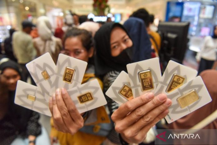 harga-emas-antam-turun-2762214.jpg