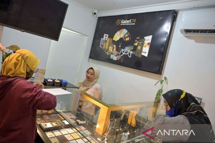 Penurunan-harga-emas-di-ntb-281024-AS-4.jpg