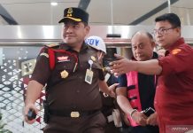Eks Kepala BGN Dadan Hindayana ditahan