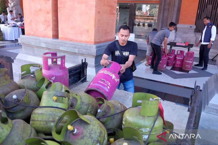 kasus-sindikat-penyalahgunaan-bbm-gas-lpg-subsidi-polda-bali-290626-nhw-1.jpg