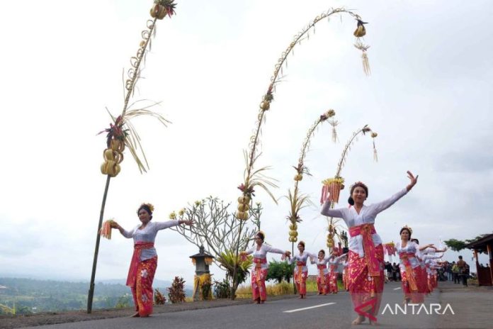 pembukaan-jatiluwih-festival-2026-bali-200626-nhw-1_1.jpg
