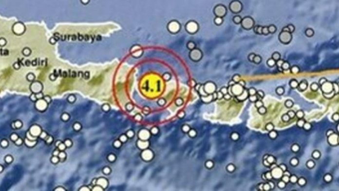 054132800_1783945431-gempa_jembrana.jpg Gempa Magnitudo 4,1 Guncang Jembrana Bali