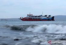 Cuaca buruk, penyeberangan Ketapang-Gilimanuk buka tutup