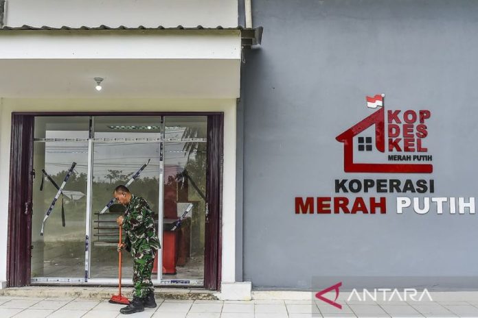 Kemenkop-catat-18-ribu-KDKMP-selesai-dibangun-220726-ws-2.jpg