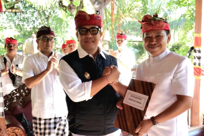 Pelantikan-Direktur-Utama-Perumda-Jayaning-Singasana-Tabanan-2 (4)