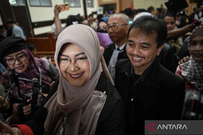 Sidang-dakwaan-Dokter-Tifa-020726-fzn-14.jpg