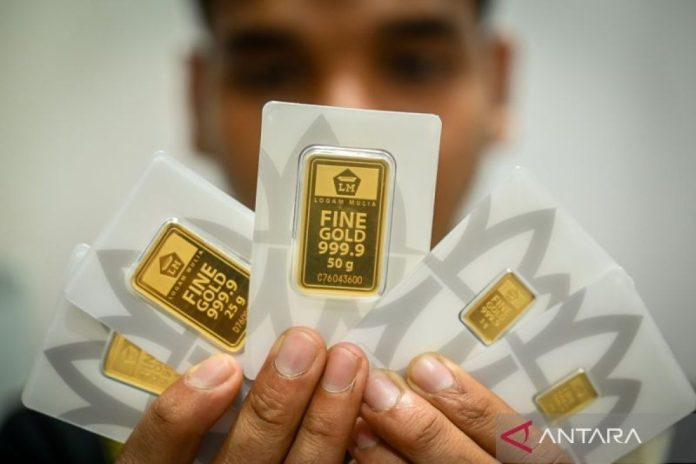 harga-emas-antam-turun-2829987.jpg