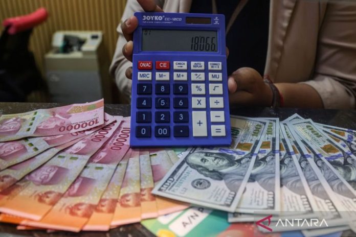 nilai-tukar-rupiah-melemah-2819053.jpg