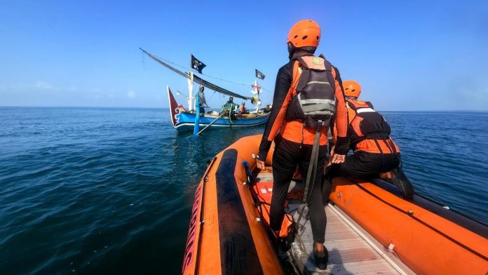 029723400_1788152434-IMG-20260831-WA0040.jpg WNA Inggris Hilang Terseret Arus, SAR Gunakan Teknologi Canggih