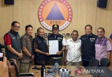 Koster dan Gubernur NTB tinjau korban gempa NTT wujud solidaritas
