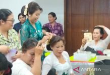 Pemkab Bangli beri pelatihan tata rias sanggul dan wajah