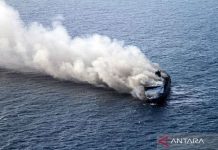 KMP Mutiara Sentosa 2 terbakar di perairan Sumenep