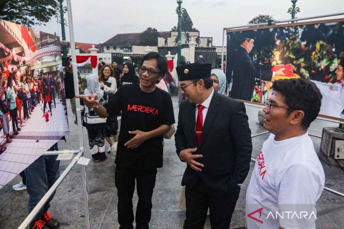 Pameran-foto-Merdeka-140826-rhd-2.jpg