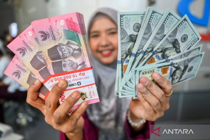nilai-tukar-rupiah-melemah-2828879.jpg