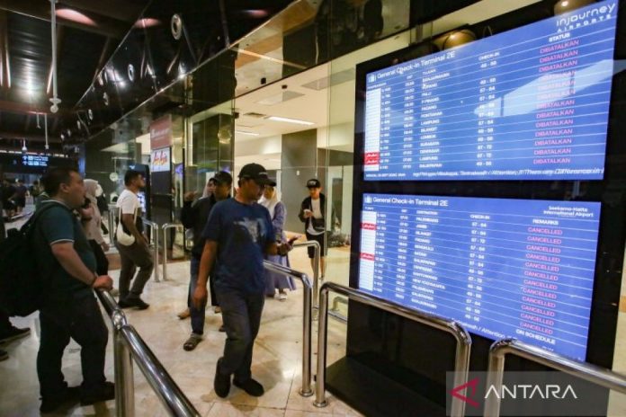 penutupan-sementara-bandara-soekarno-hatta-2857900.jpg