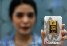 Harga emas Antam naik tipis Rp2.000 per kilogram
