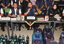 Polisi tindak 21 pelaku penimbunan Pertalite di tengah situasi kesulitan BBM di Bali