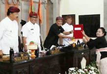 Tiga Fraksi DPRD Tabanan Sepakati Ranperda APBD 2027, Bupati Sanjaya Tekankan Anggaran Berorientasi Masyarakat