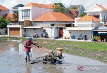 Koster minta platfrom akomodasi tak pasarkan vila bodong